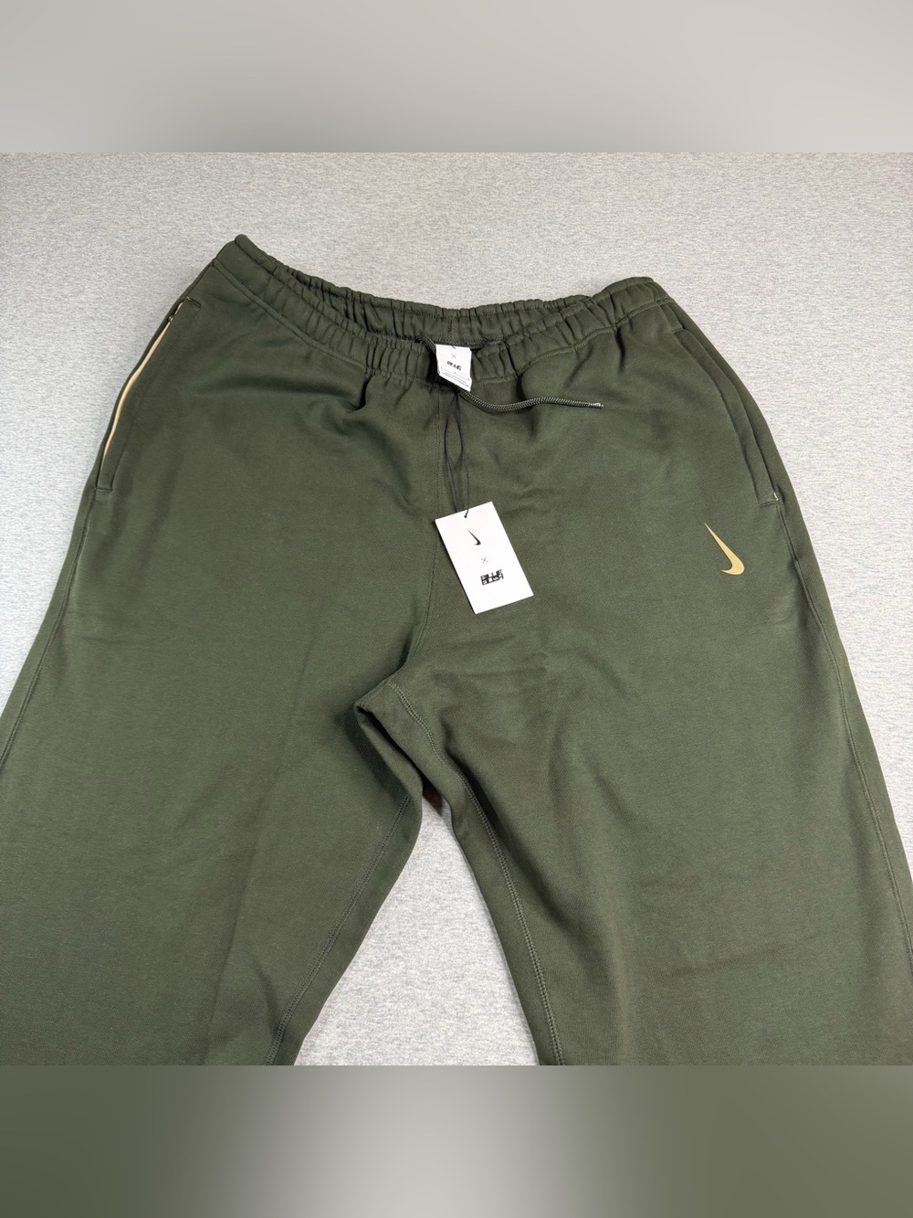 Nike Billie Eilish Fleece Pants DQ7752-355 Sequoia Green NEW NWT MENS Large